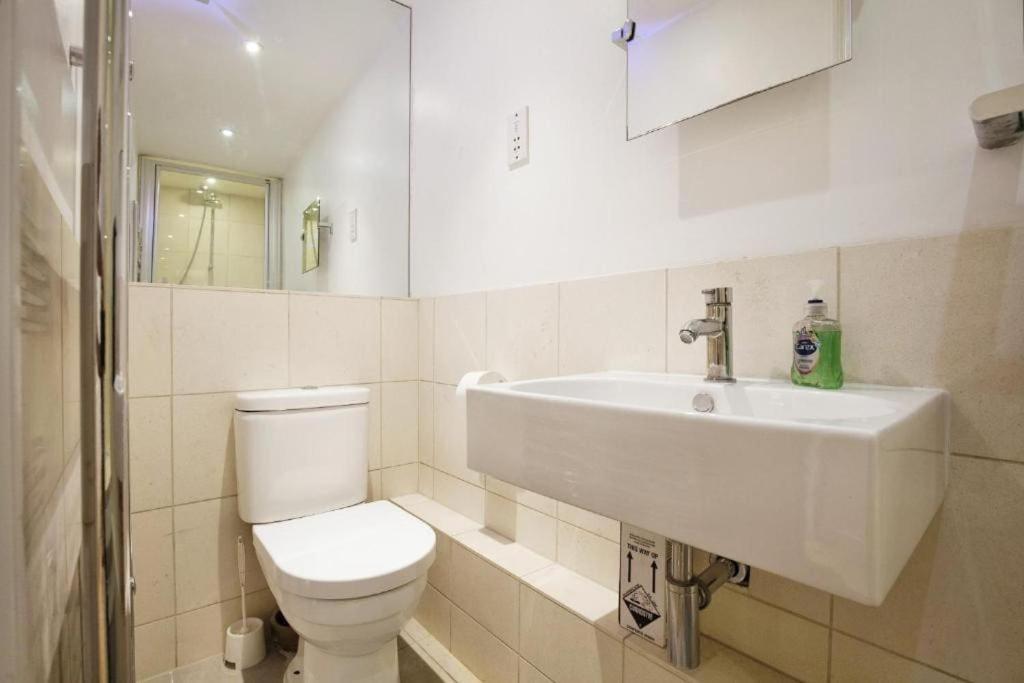 Lovely Kensington Flat Londra Esterno foto