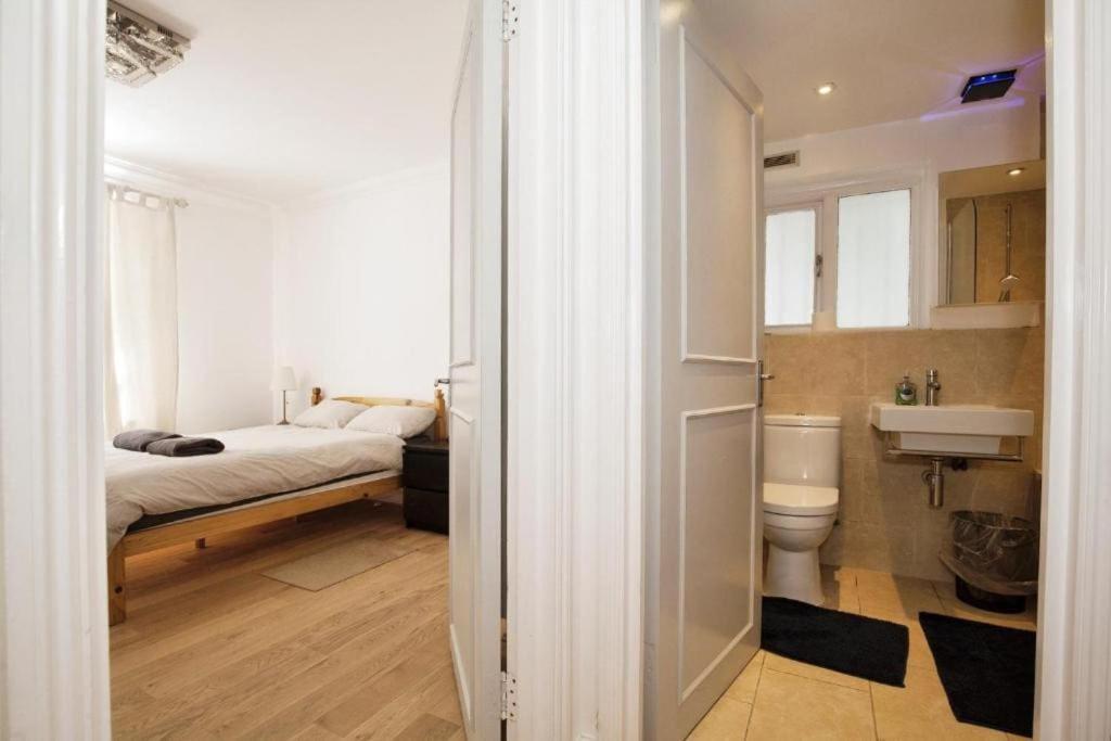 Lovely Kensington Flat Londra Esterno foto