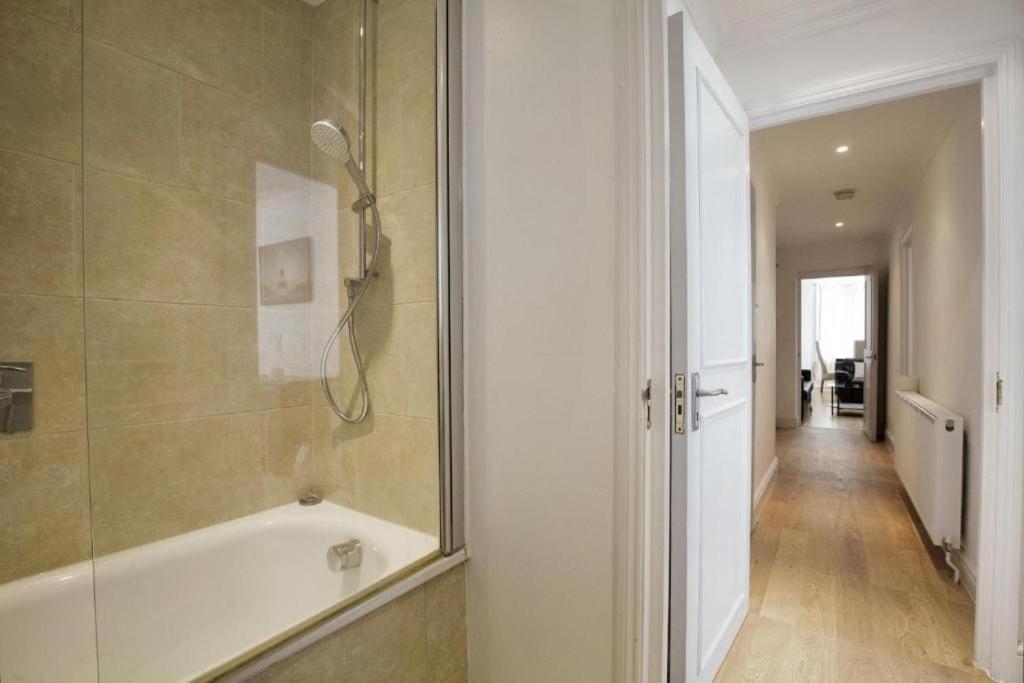 Lovely Kensington Flat Londra Esterno foto